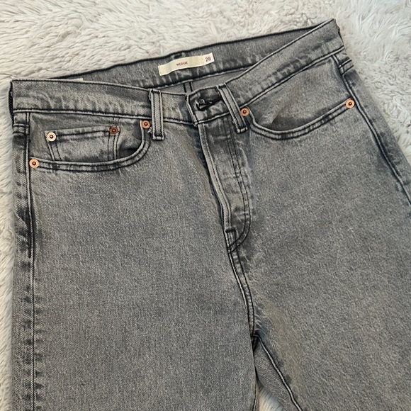 Levi's Wedgie Sz 28 women’s Stonewash Gray Straight Leg Jeans - Picture 5 of 13
